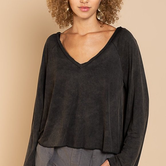 POL Vneck Top - Picture 2 of 3